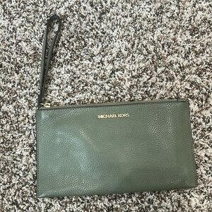 Michael Kors Wristlet